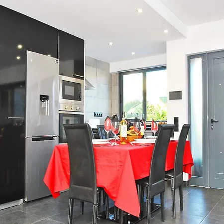 Holiday Home Albufeira Near Golden Beaches