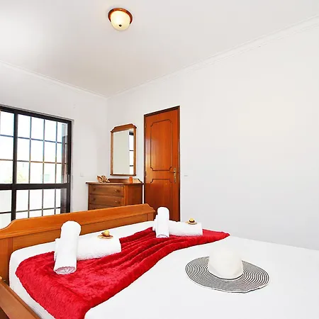 Holiday Home Albufeira Near Golden Beaches * Albufeira
