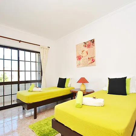 Holiday Home Albufeira Near Golden Beaches *