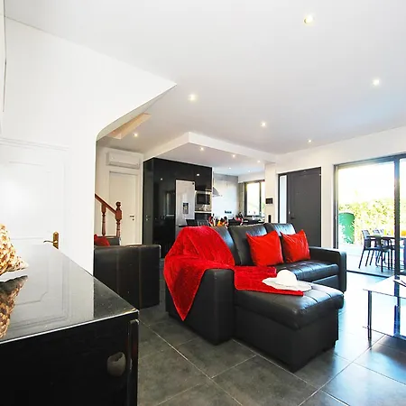 Holiday Home Albufeira Near Golden Beaches *